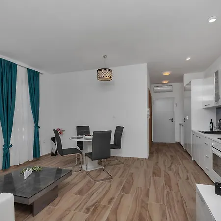 Medo Apartment Makarska